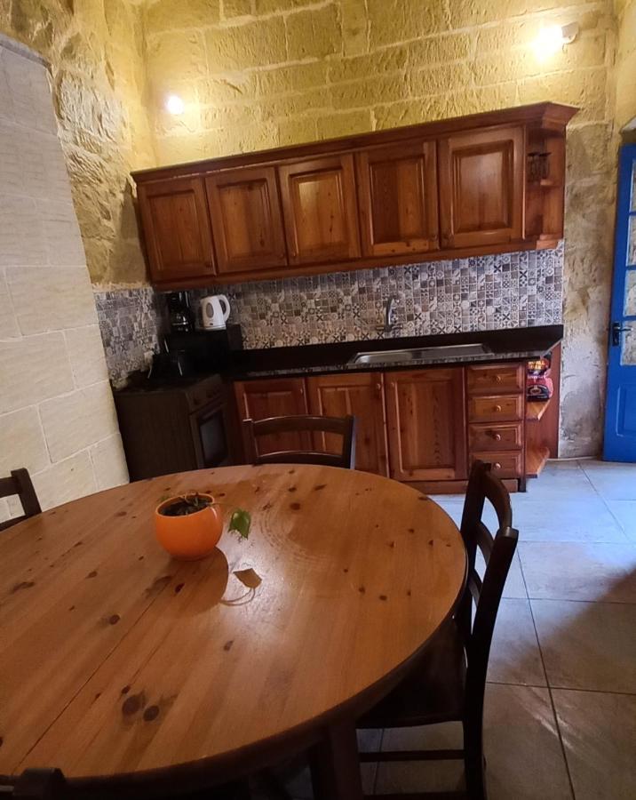 Ta Lucia Farmhouse With Private Pool And Bbq Villa Santa Lucija  ภายนอก รูปภาพ