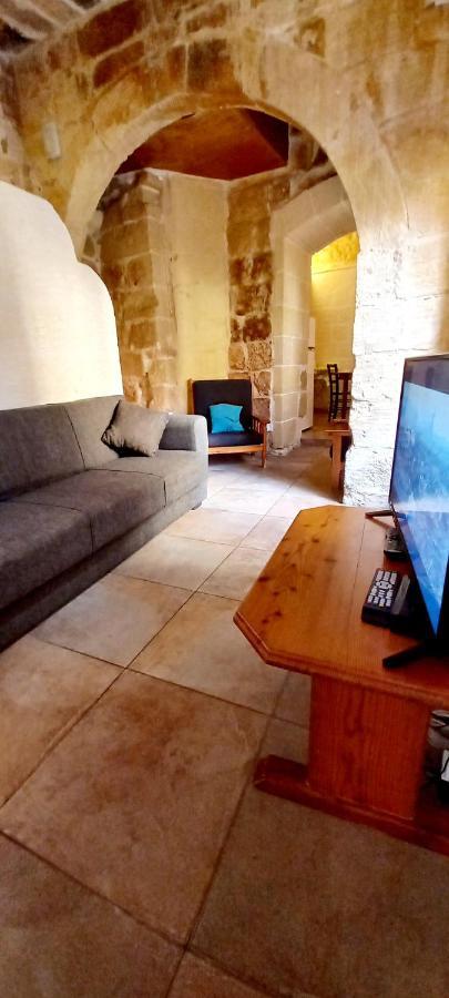 Ta Lucia Farmhouse With Private Pool And Bbq Villa Santa Lucija  ภายนอก รูปภาพ